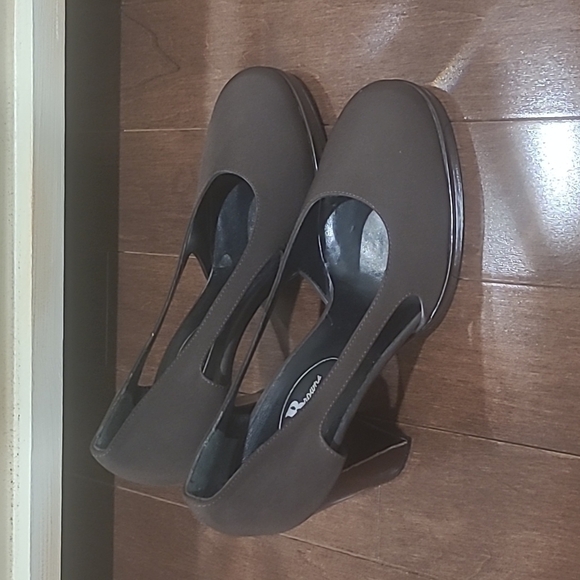 Browns Couture Block Heel Cut Out Shoed New Size 37 - Picture 2 of 9